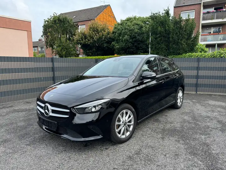 Left hand drive MERCEDES B CLASS 250 e